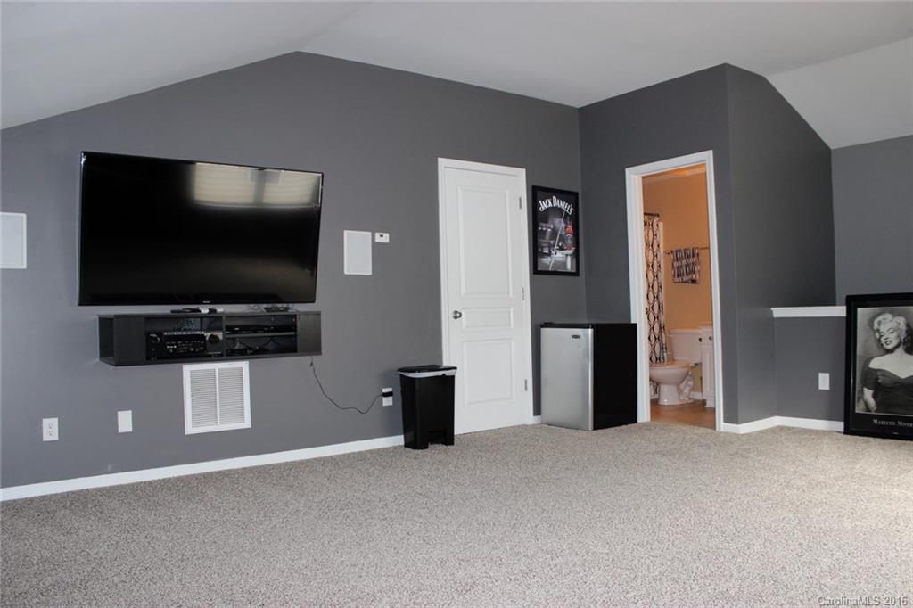 Ridge Pointe - Residential