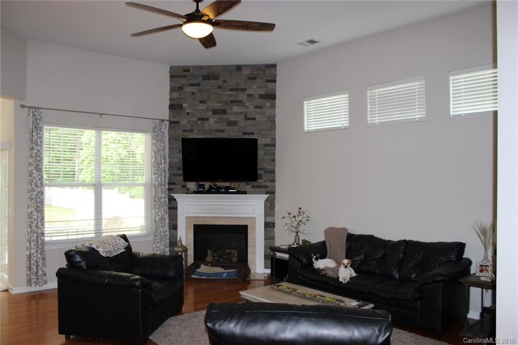 Ridge Pointe - Residential