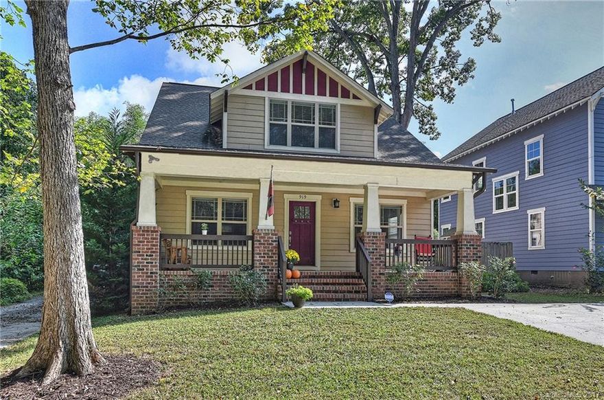 Charming, well-constructed bungalow in a quiet nook near North Charlotte Park & the future park n' ride station for Lynx Blue Line. Master-down floorplan with hardwood floors throughout, coffered ceilings in the living room & master, dual vanities up and down, tons of additional interior storage, & secondary master up. Open plan with bar seating, chef's kitchen, pantry, breakfast nook, dining, rocking chair front porch, fully fenced back yard, granite countertops, jetted master tub & more...