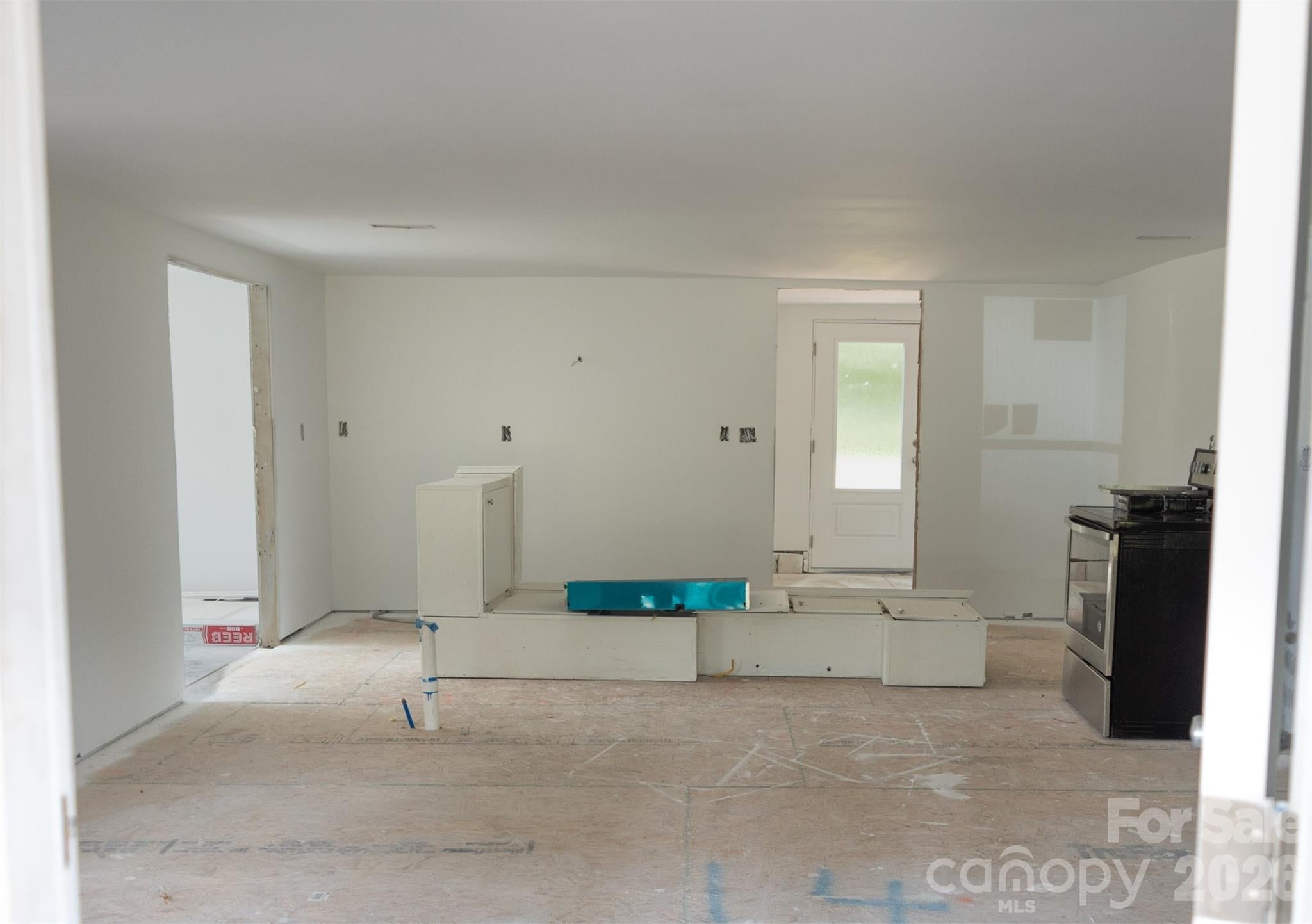 3105 Evelyn Circle