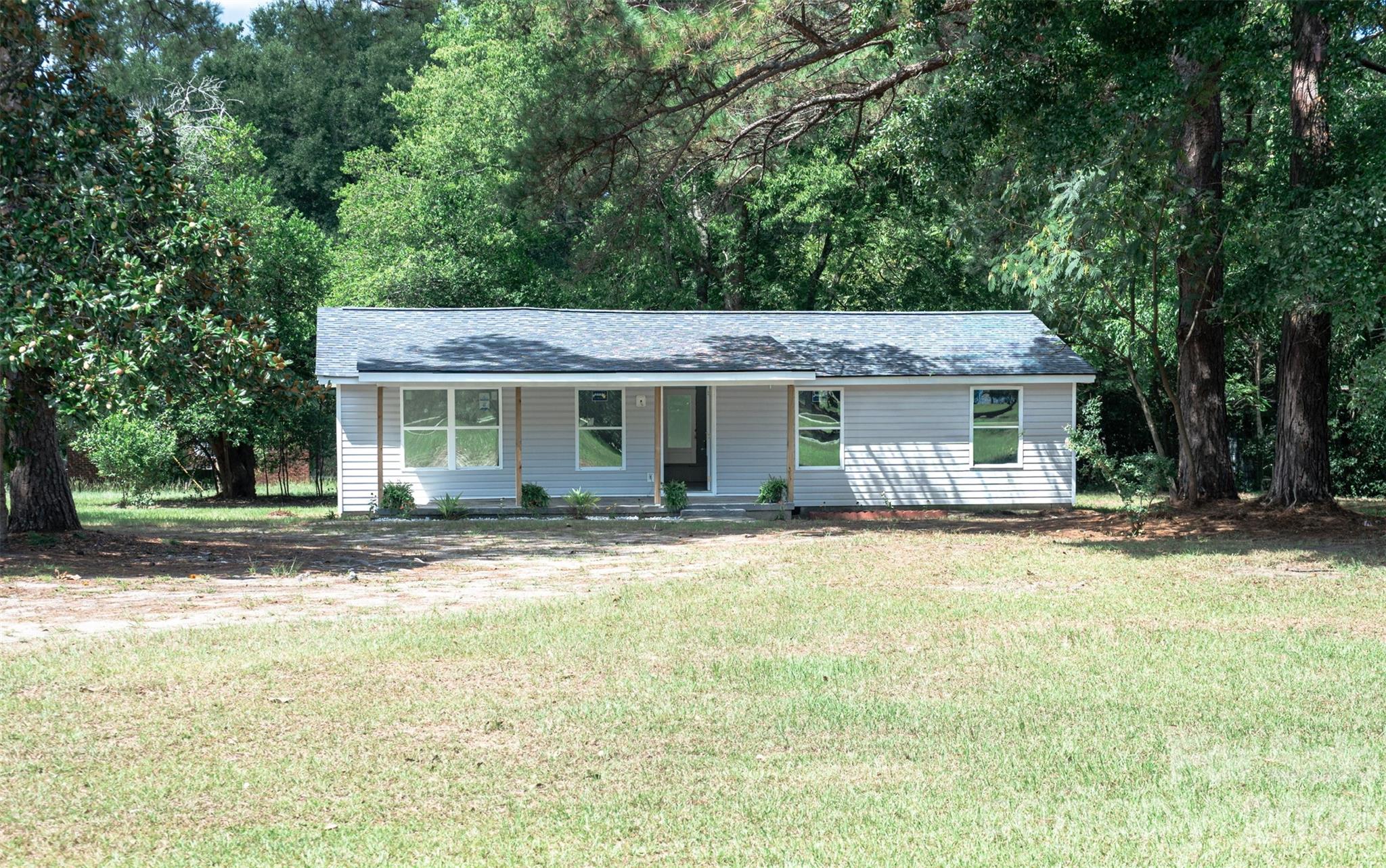 3105 Evelyn Circle