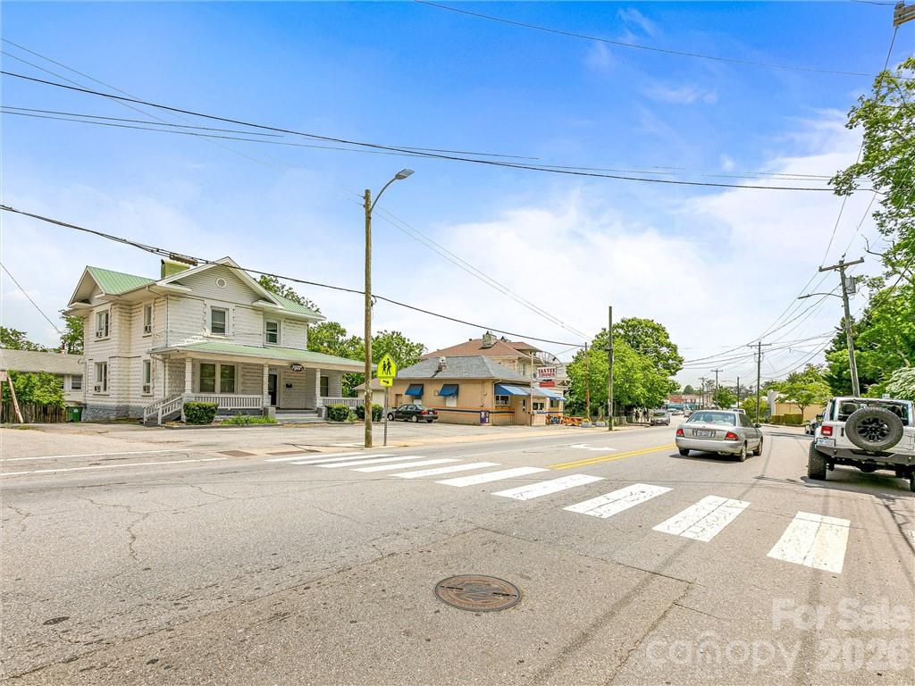 575 Haywood Road