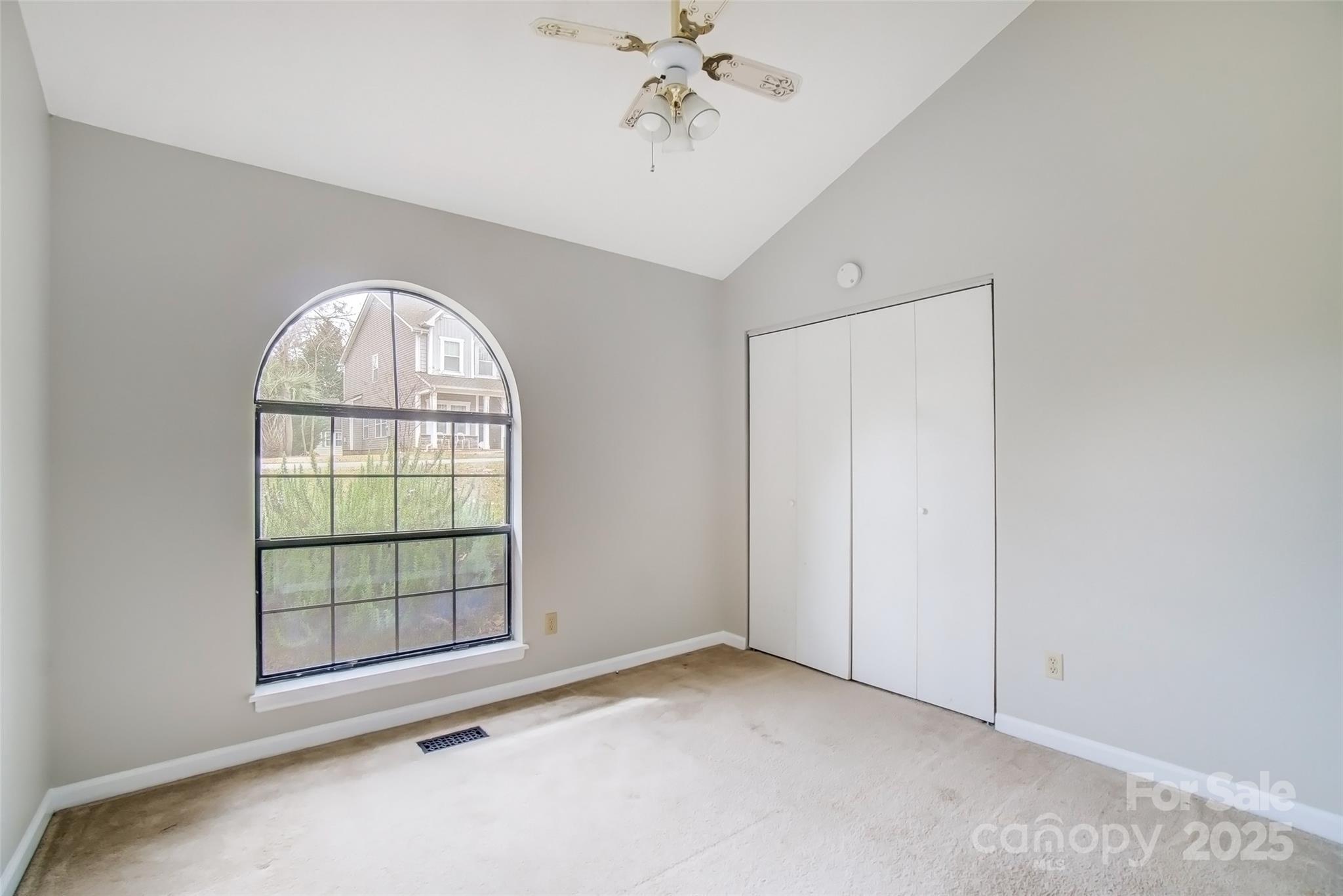 Tega Cay - Residential