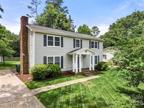 Photo of 628 Bellows Lane, Charlotte, NC 28270 (MLS # 4397213)