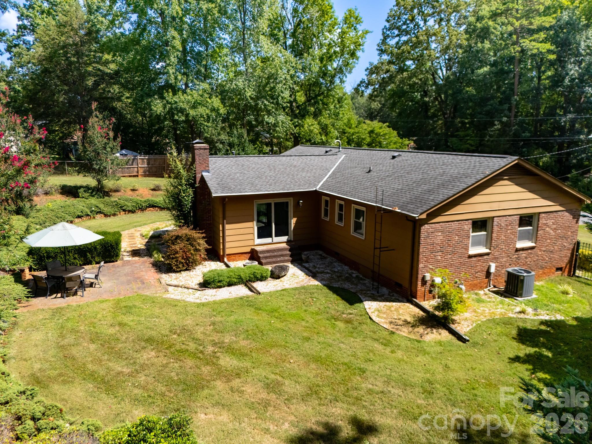1433 Niagara Circle