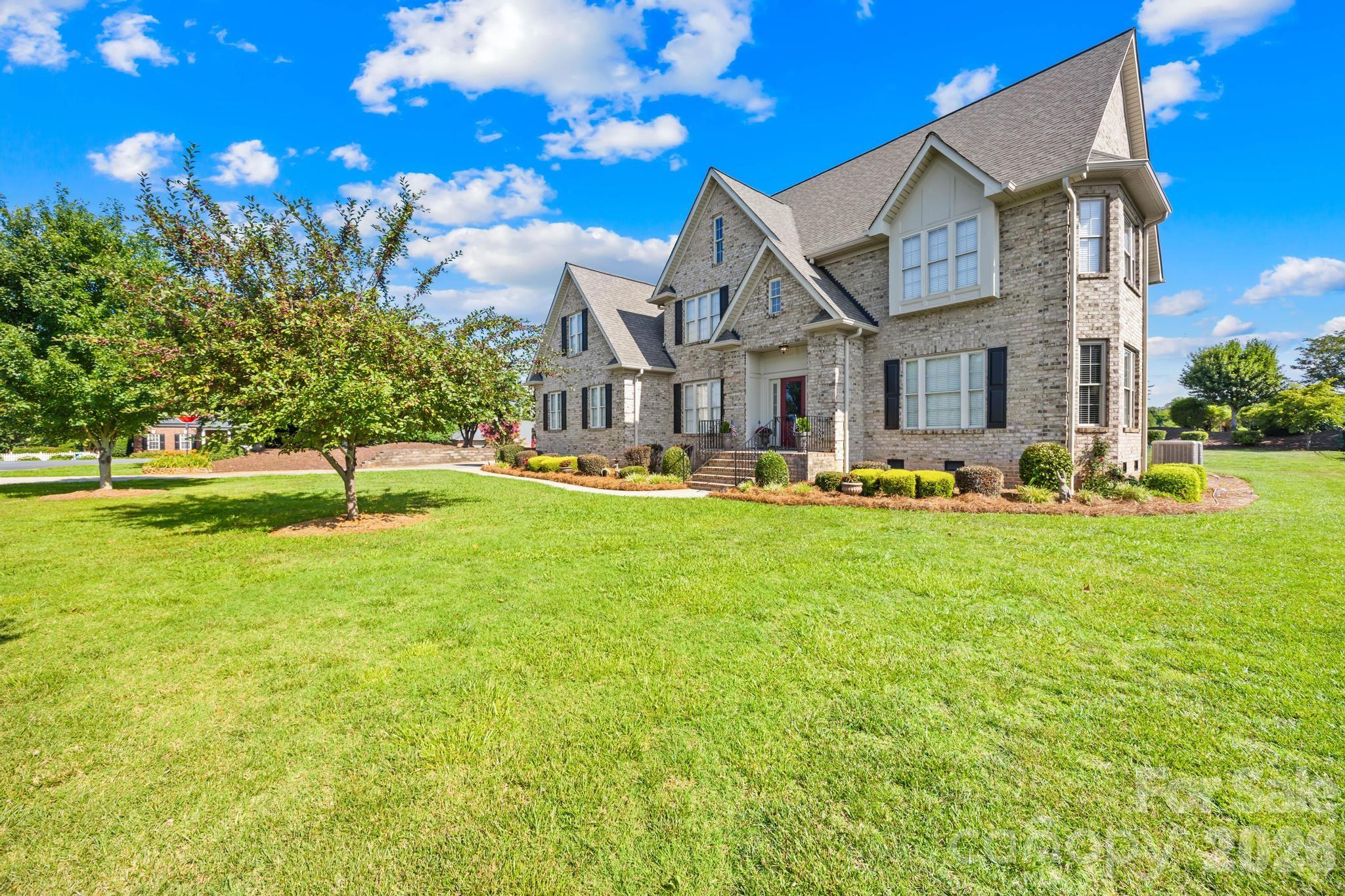 105 Mandarin Drive