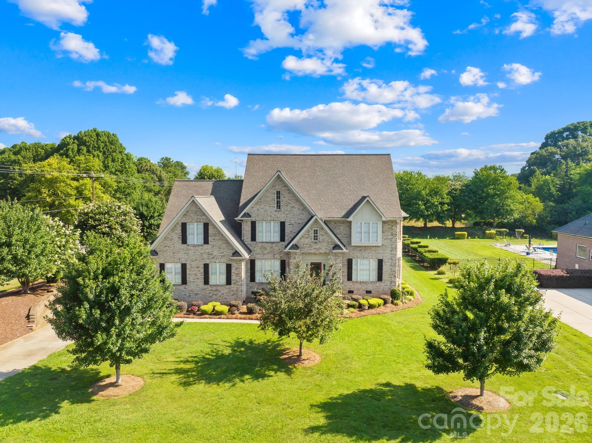 105 Mandarin Drive