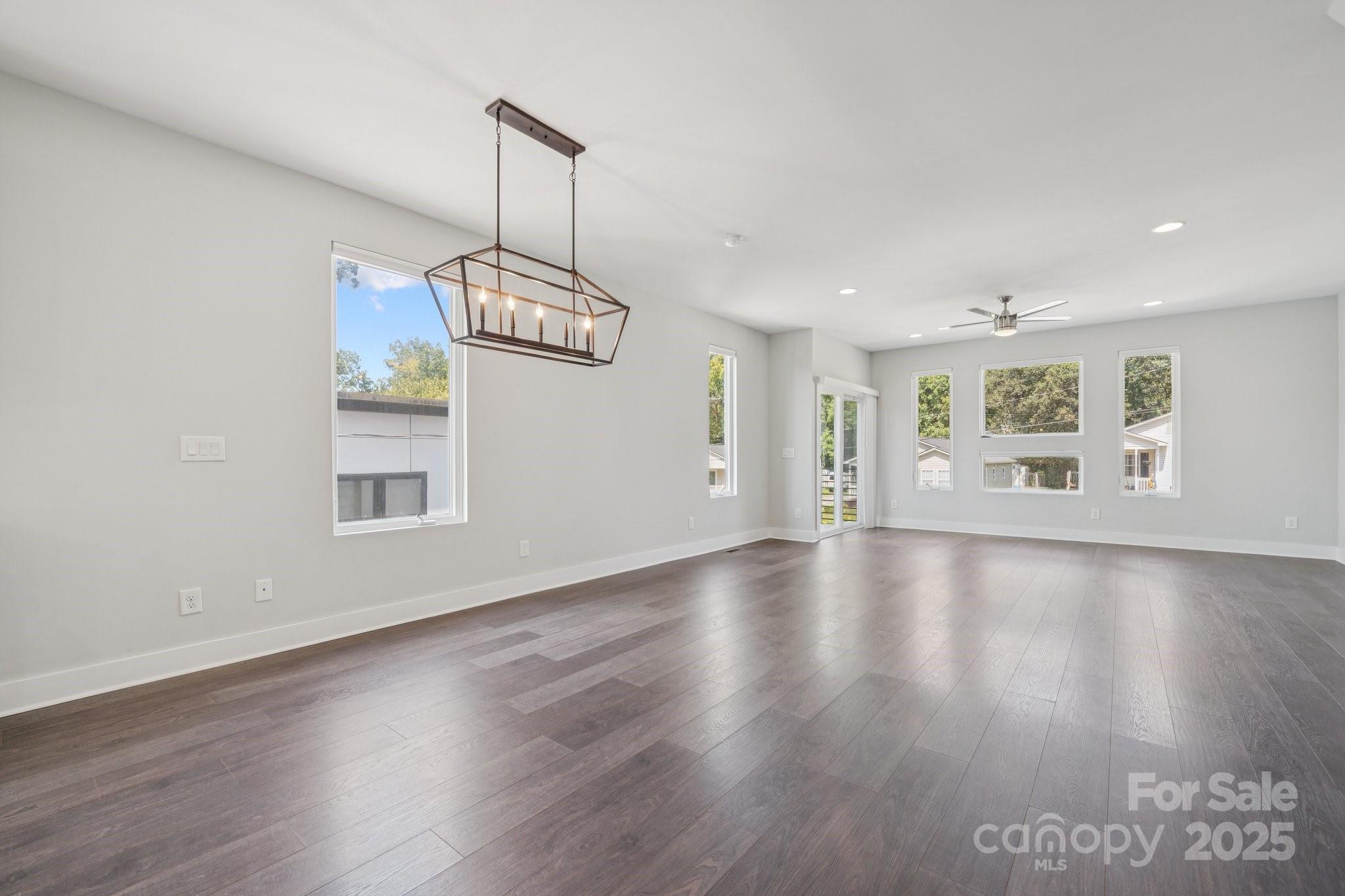 423 Coxe Avenue