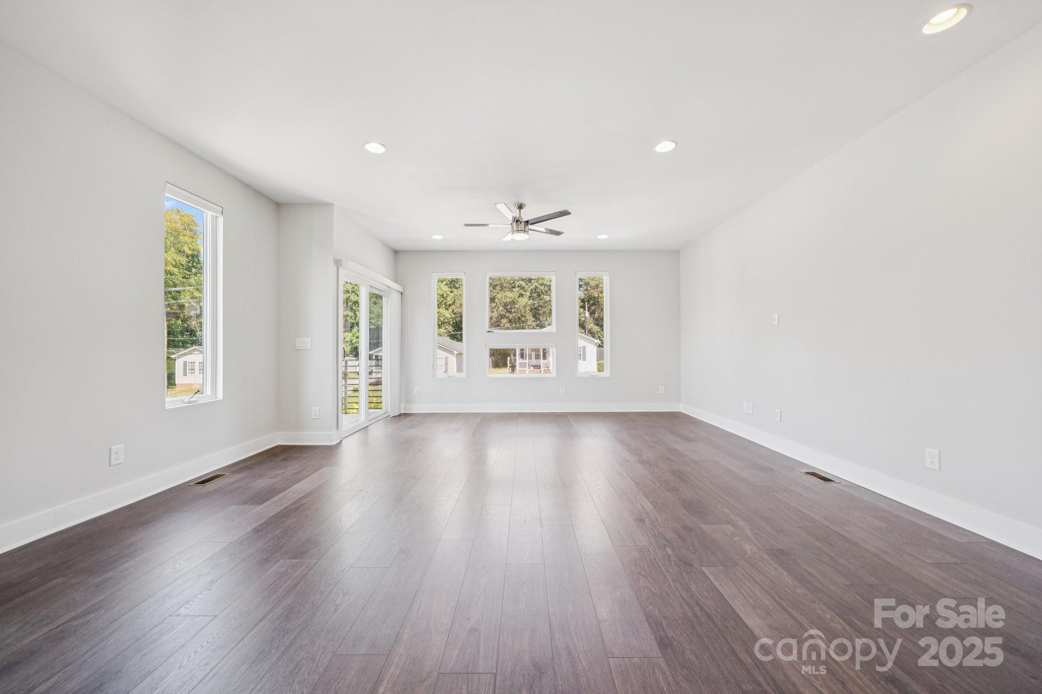 423 Coxe Avenue