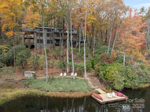 95 Cardinal Trace Lake Toxaway NC 28747
