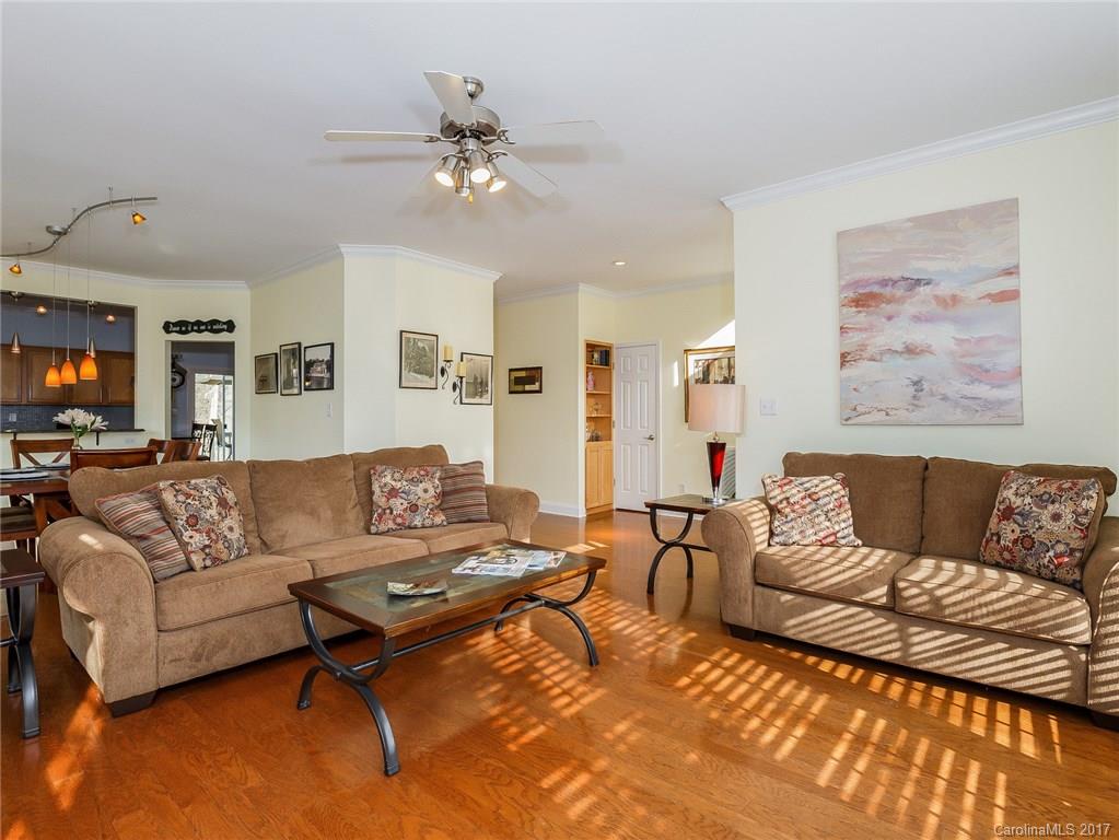 Tega Cay - Residential