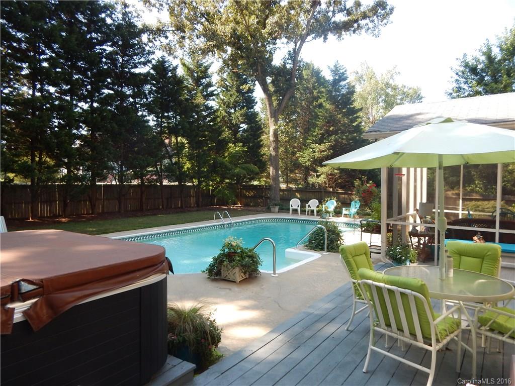 Oakhurst - Residential