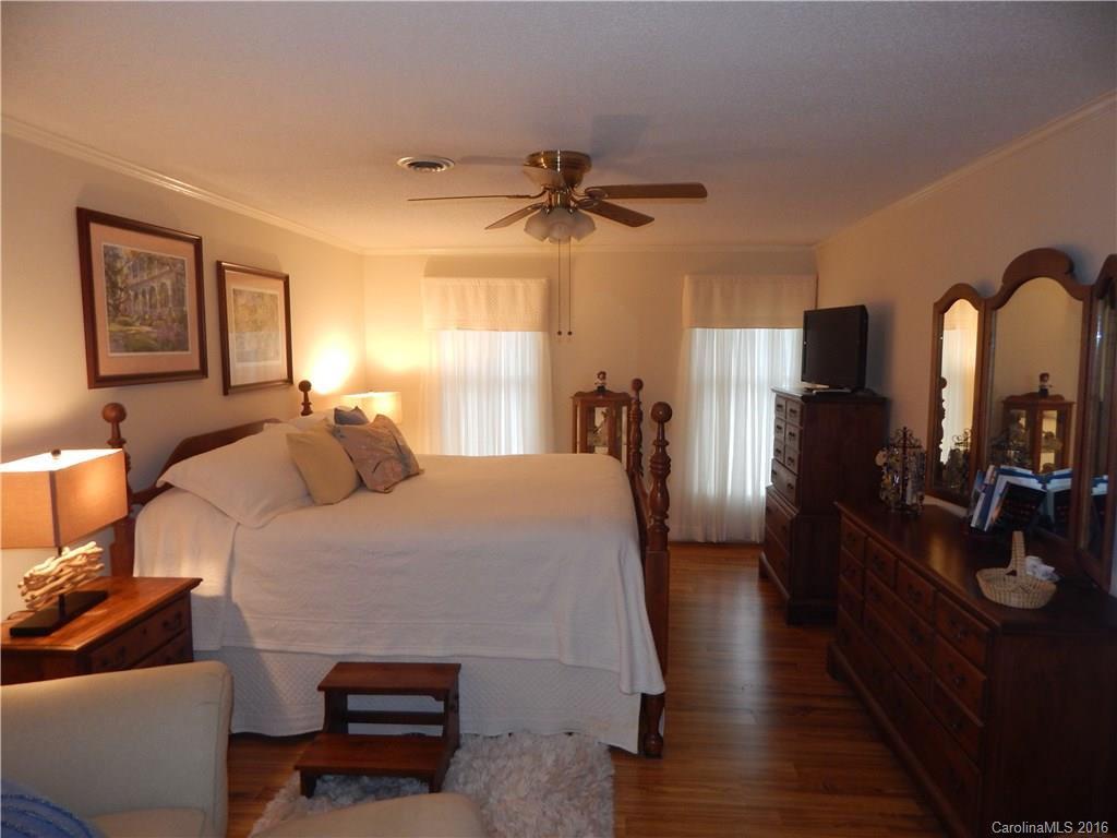 Oakhurst - Residential