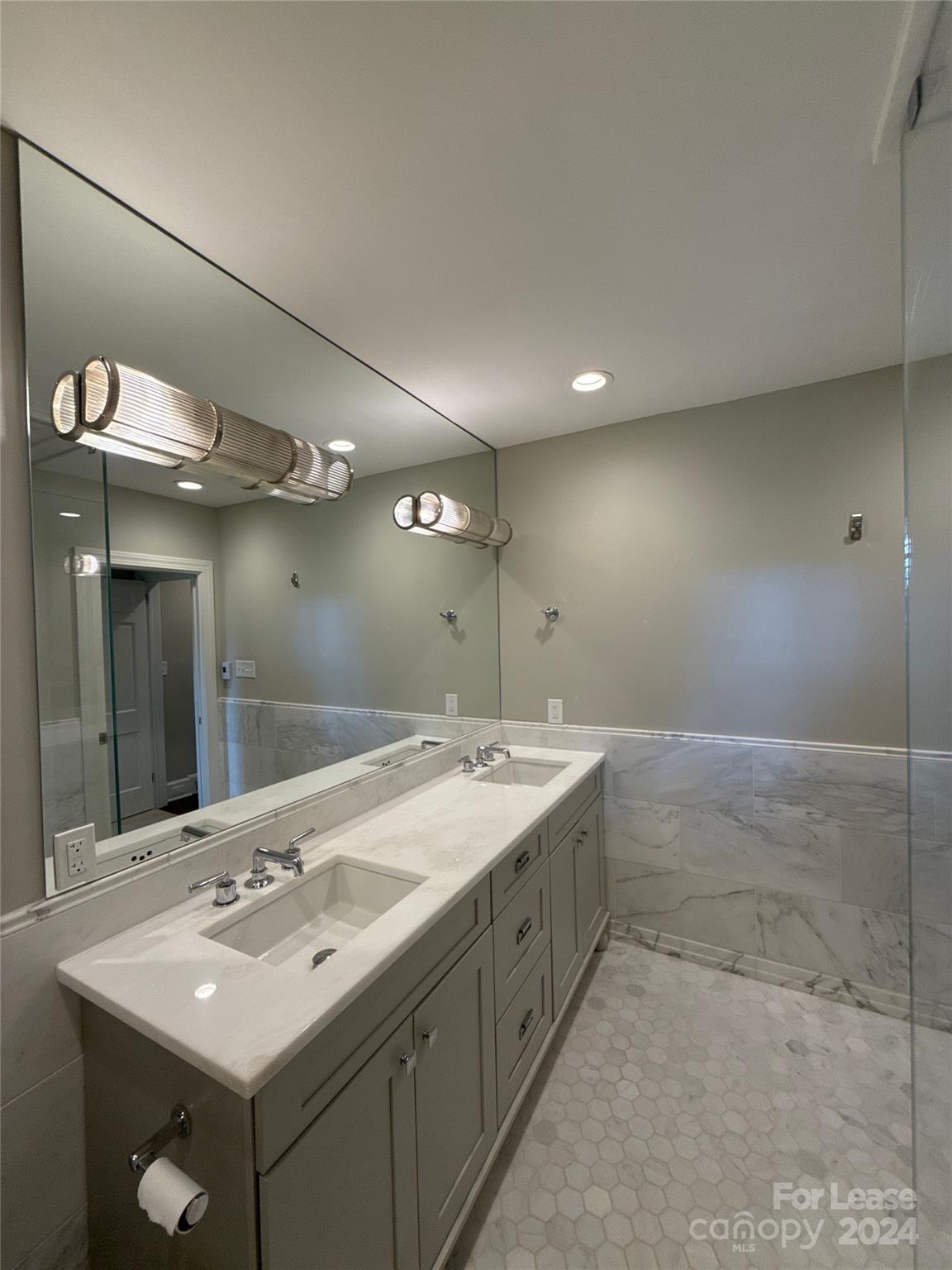 Myers Park - Residential Lease