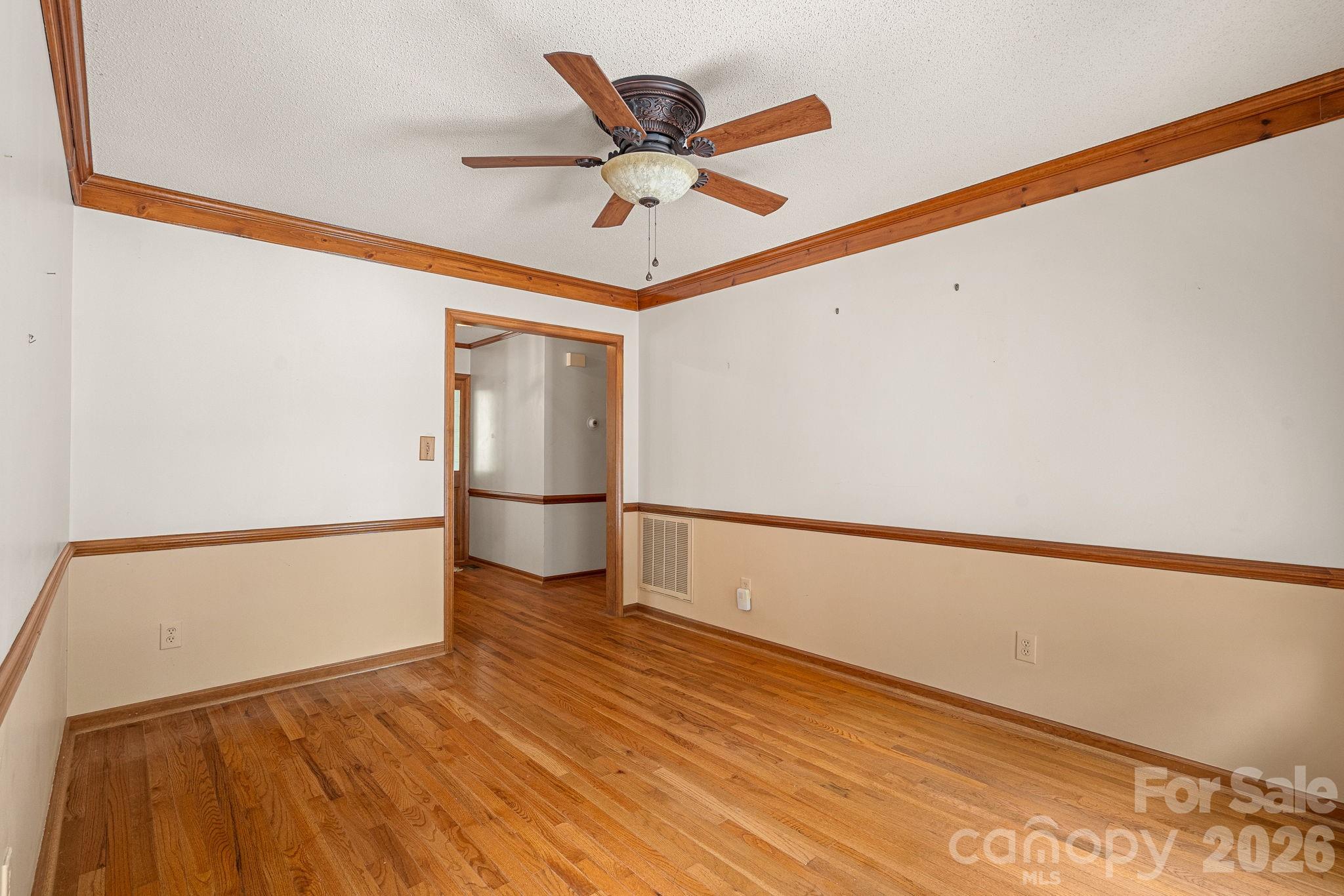 5215 Club View Drive
