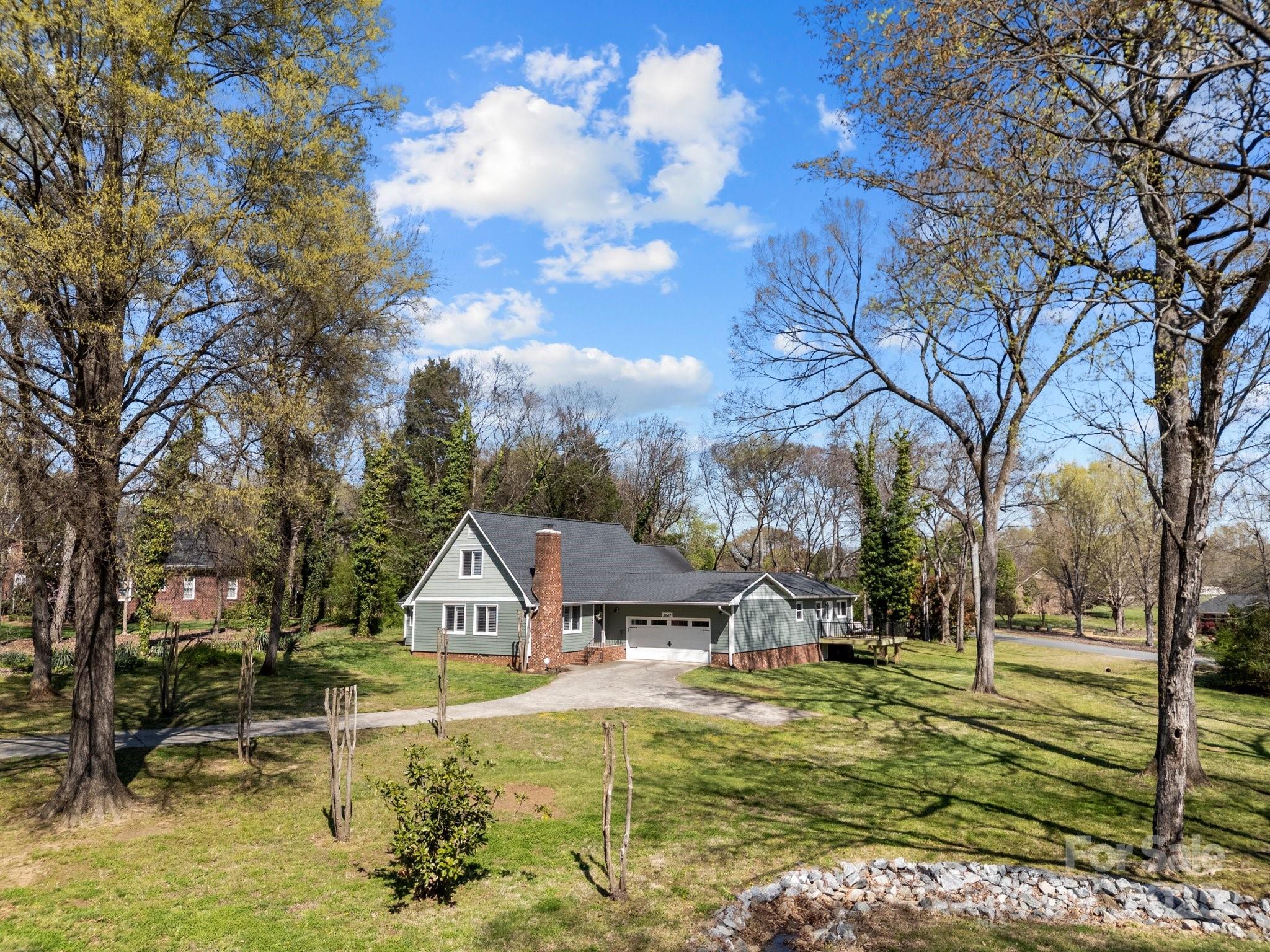 Carolando - Residential