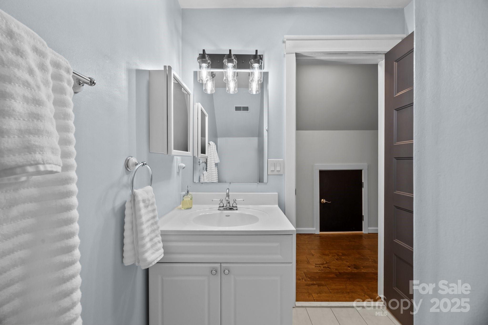 Carolando - Residential