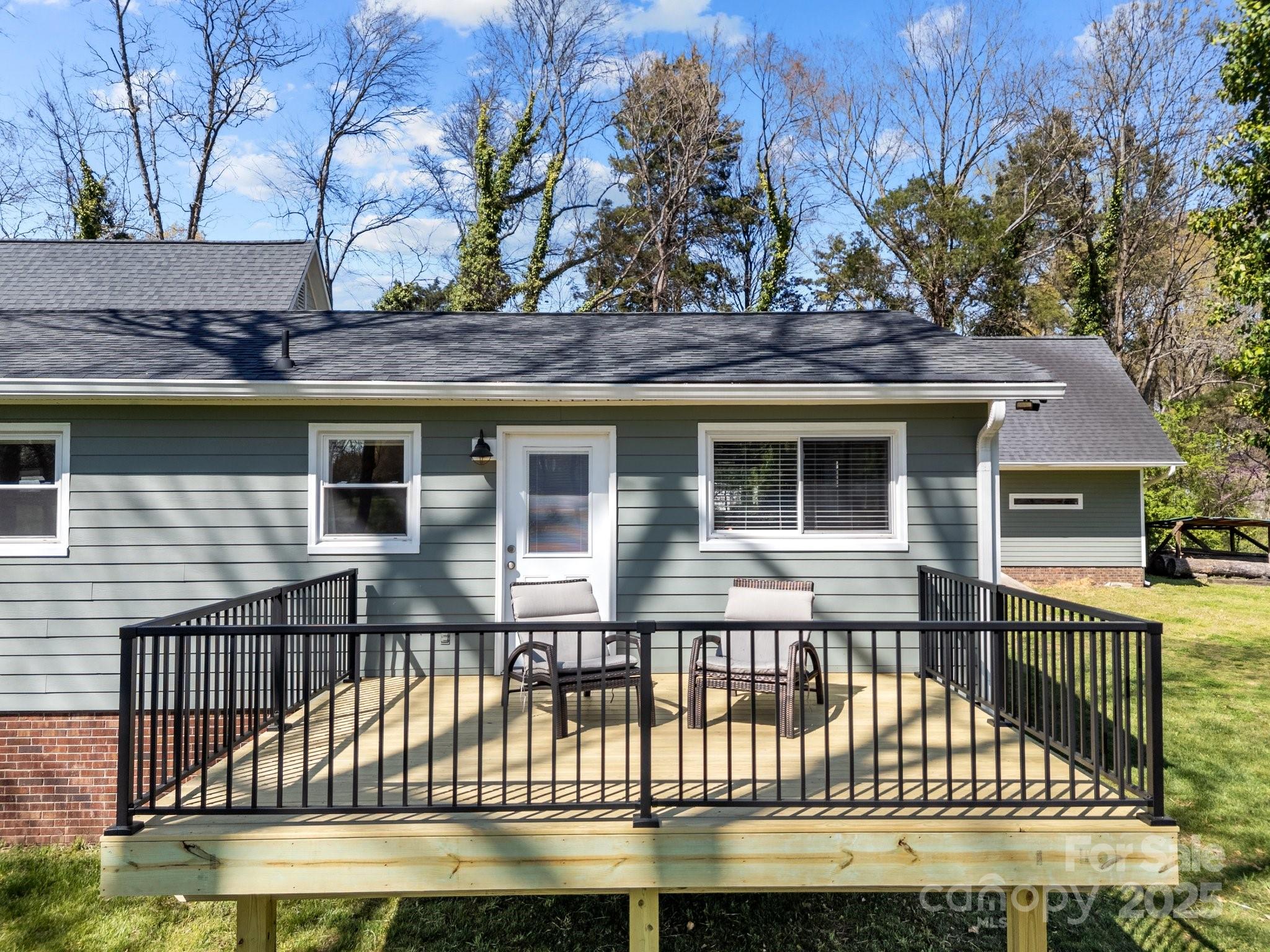 Carolando - Residential