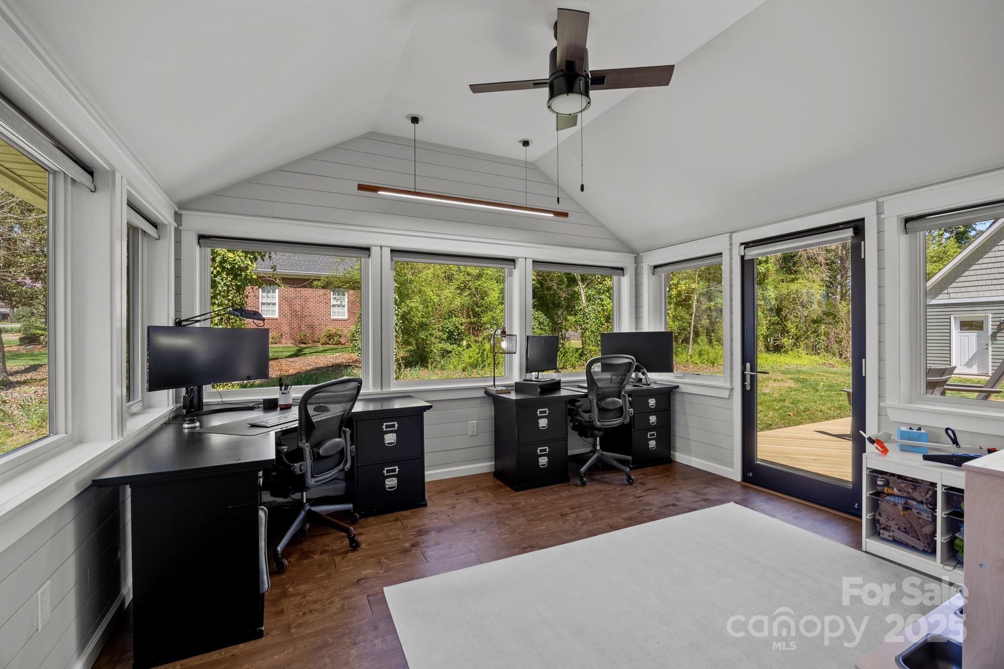 Carolando - Residential