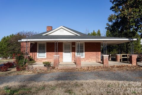 1430 Rainbow Drive Kannapolis NC 28081