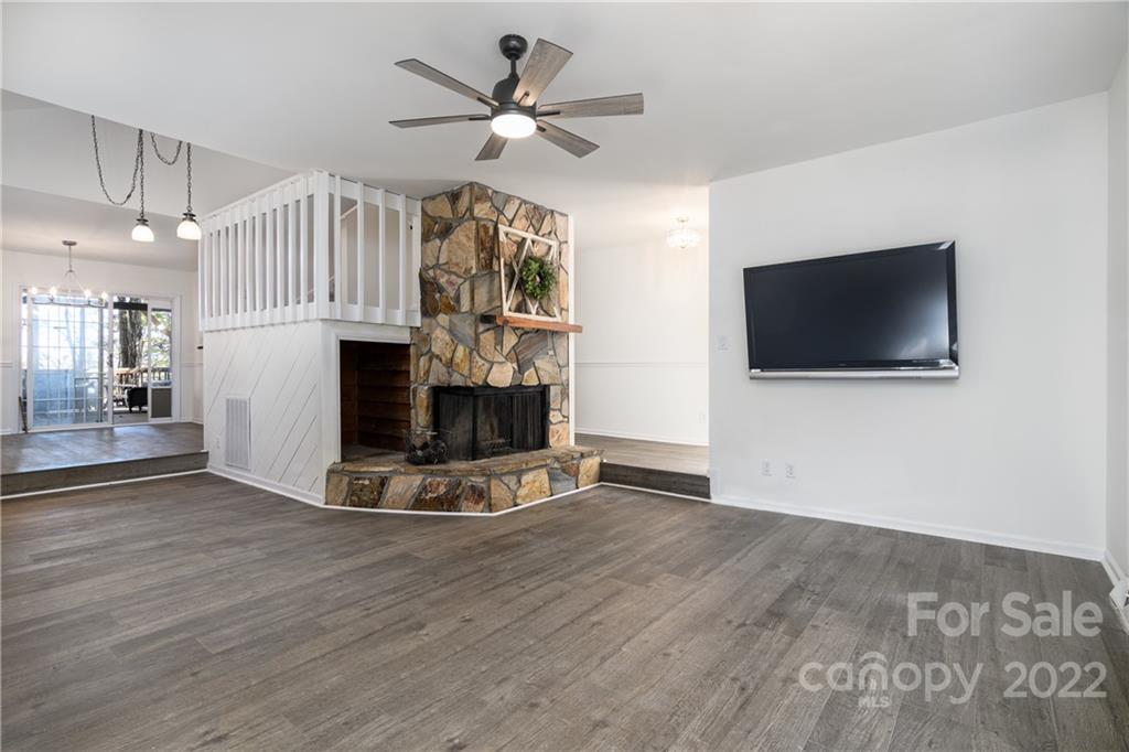 Tega Cay - Residential