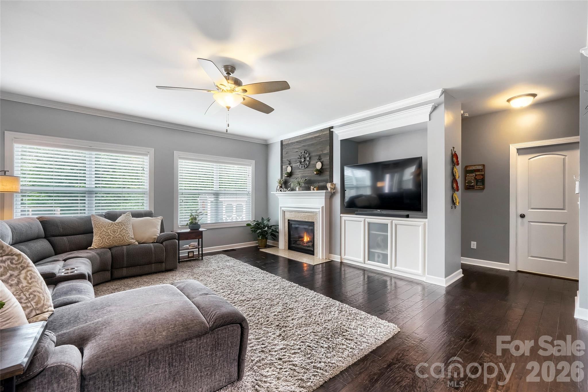 412 Sutro Forest Drive NW