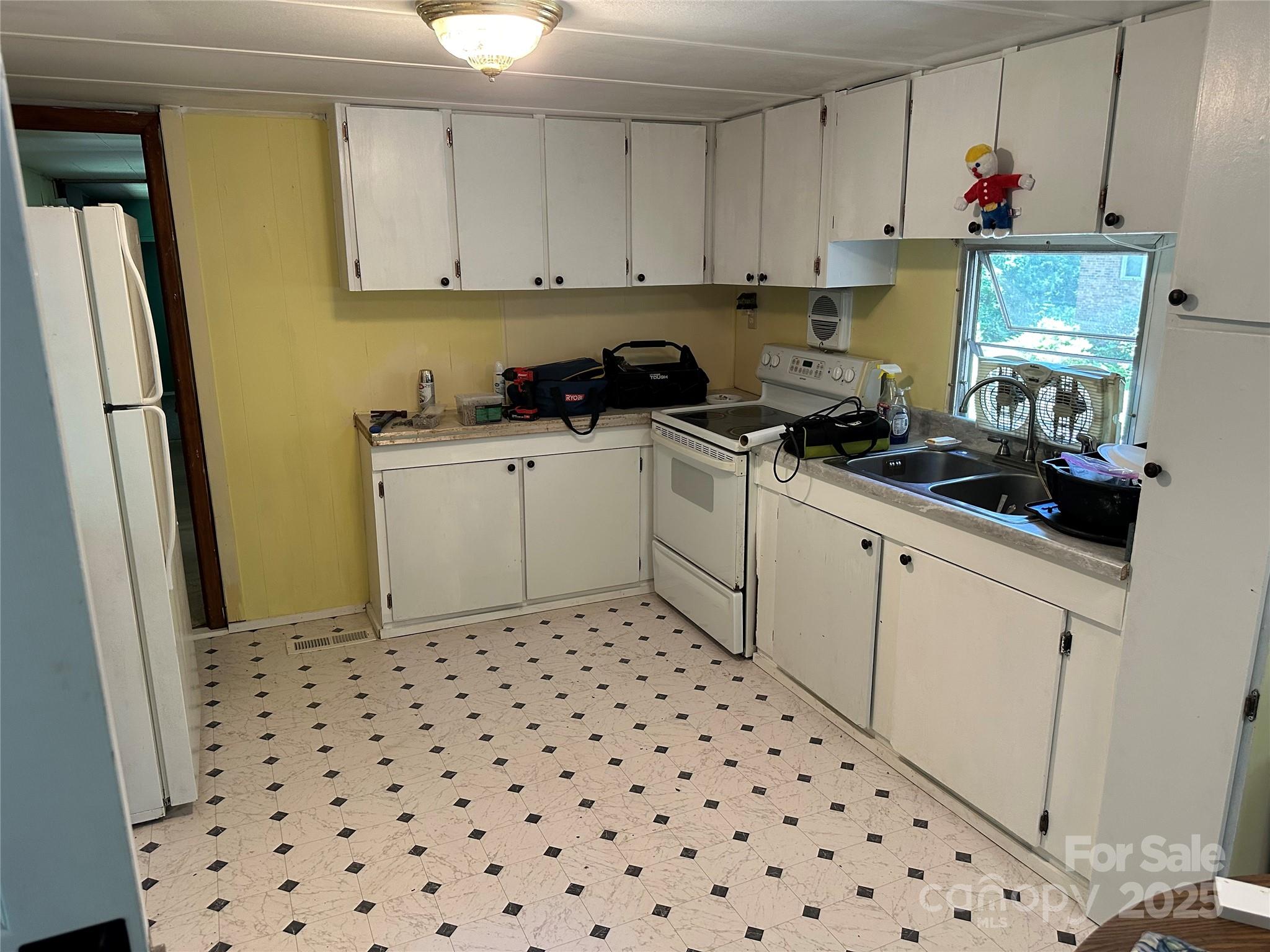 3036 Holly Hill Road