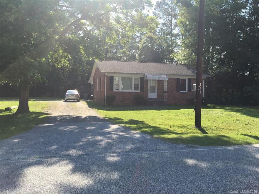 Dreams of becoming a real estate investor or already well-established and ready to expand your portfolio? Look no further than this sweet house, a part of a 6-parcel sale. All tenant occupied, all phenomenally maintained, all you have to do is take possession and you will see immediate returns.