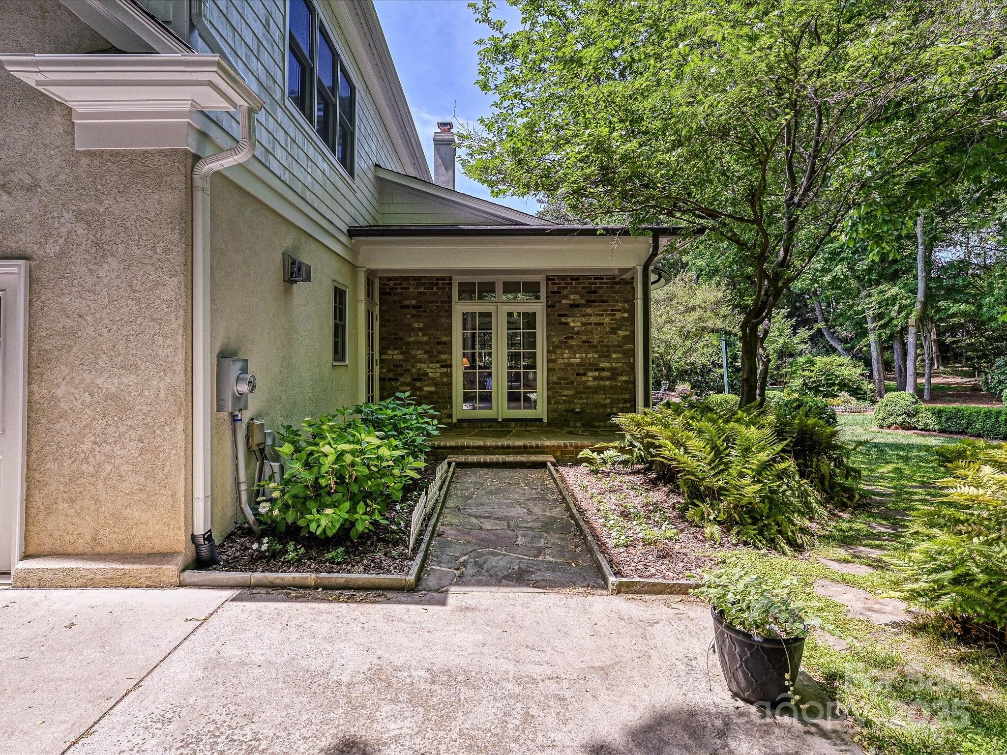 Mcalpine Forest - Residential