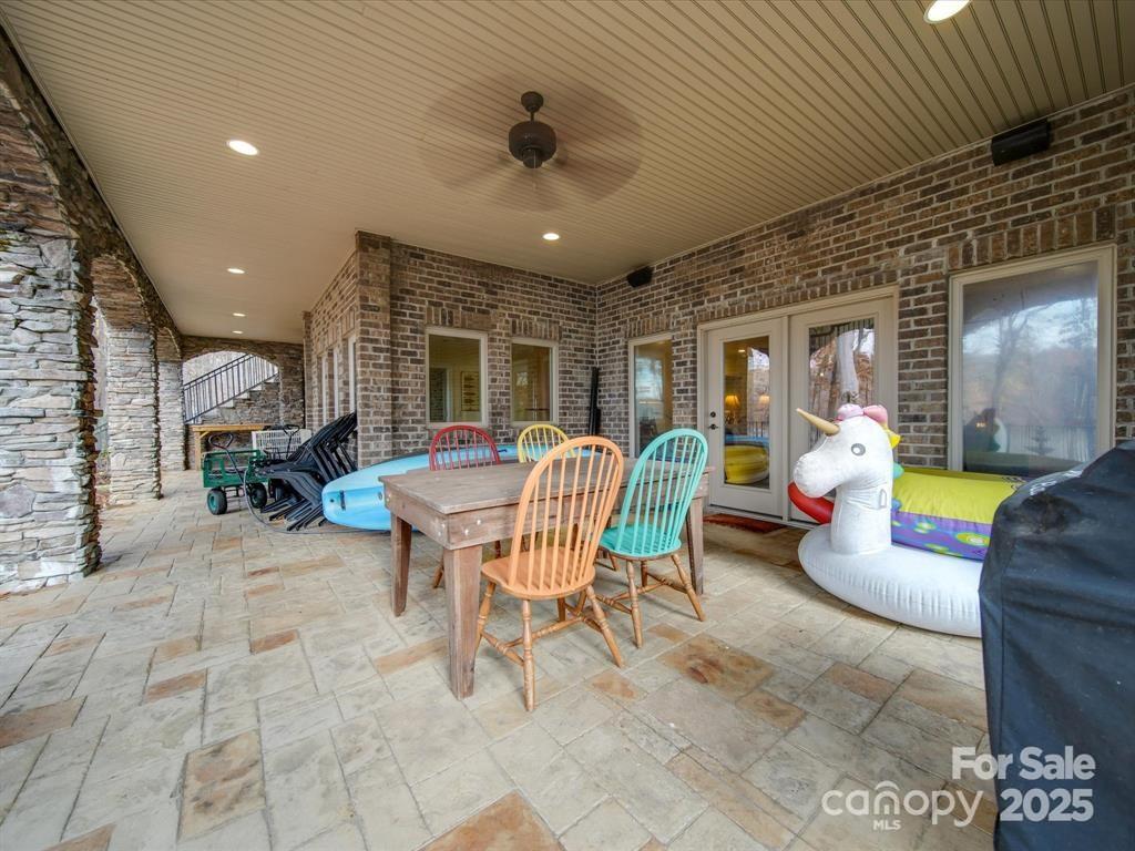 Sunset Pointe - Residential