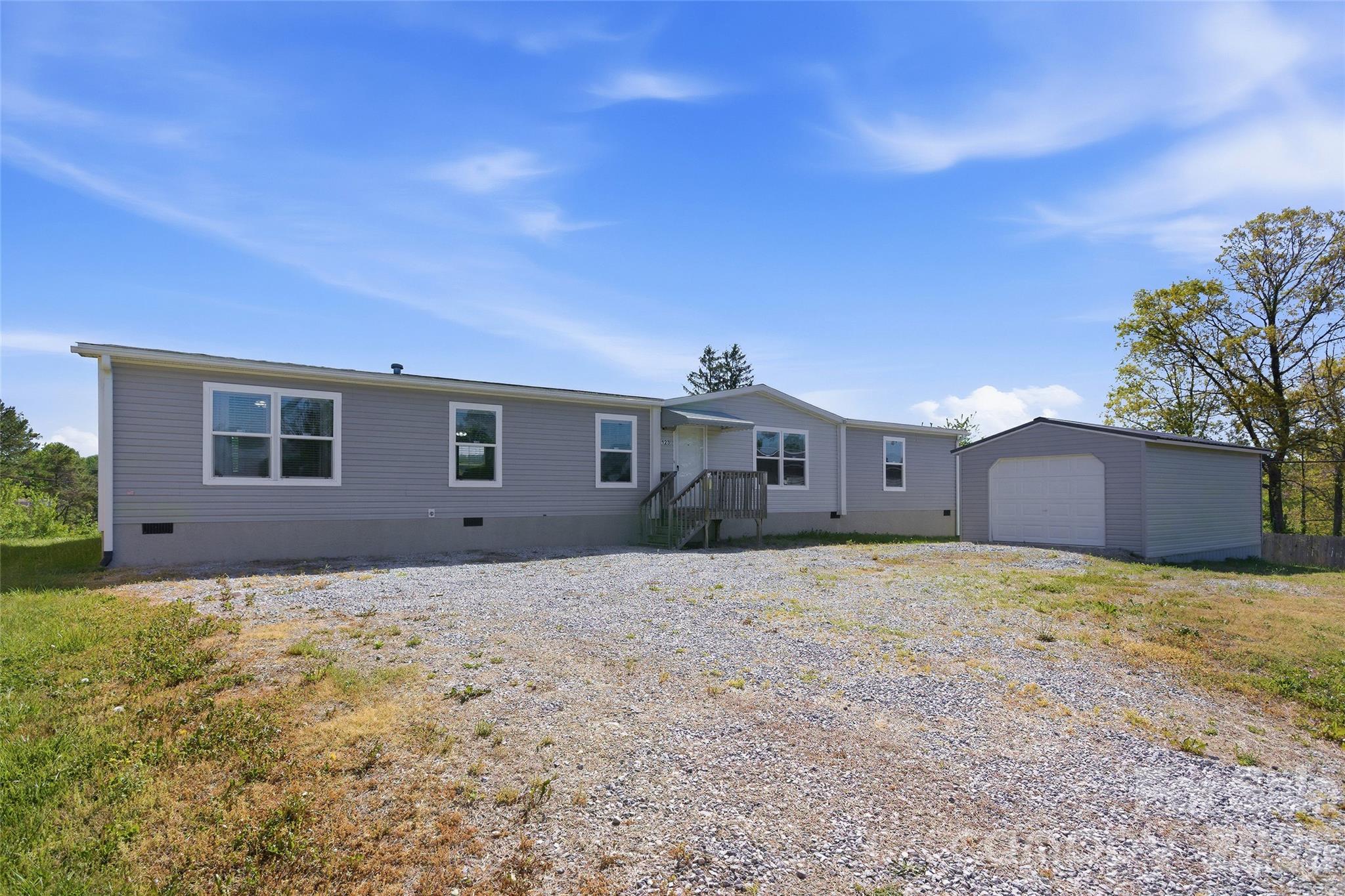 123 Big Oak Road