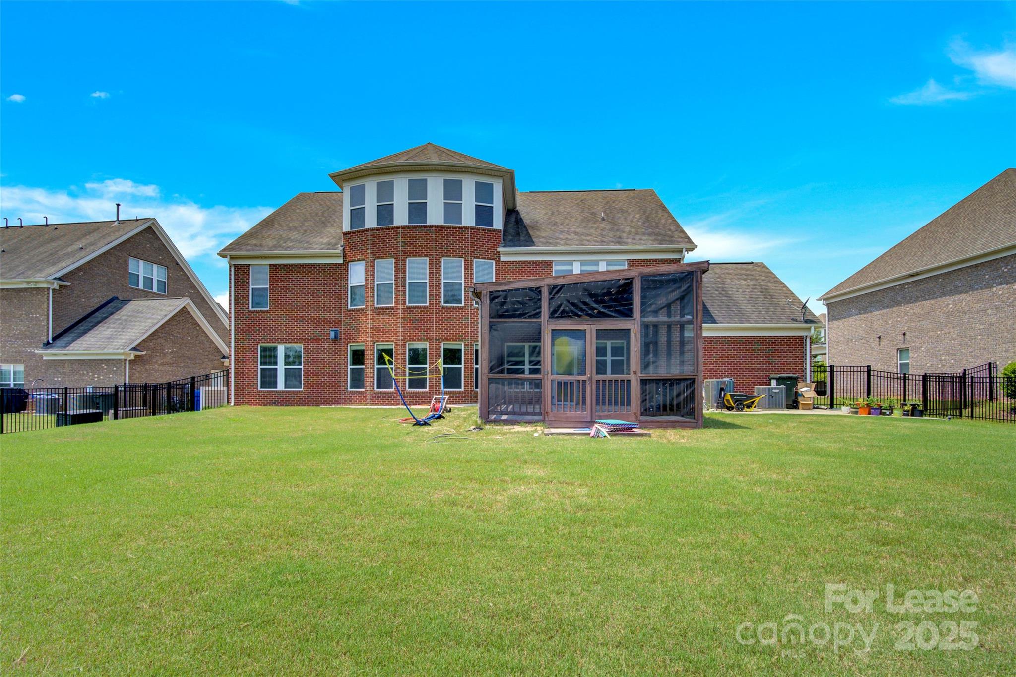 The Chimneys of Marvin - Residential Lease