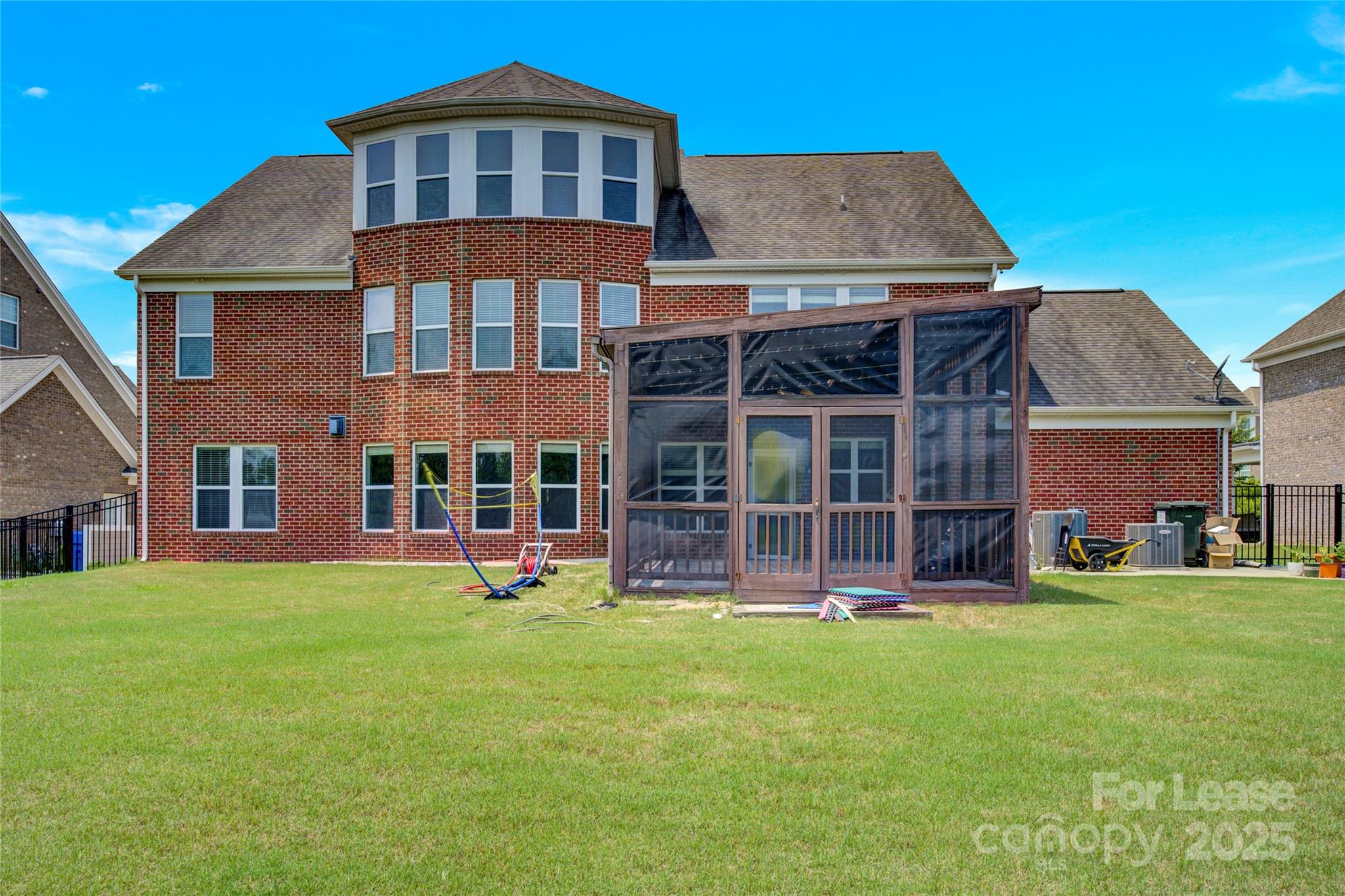 The Chimneys of Marvin - Residential Lease