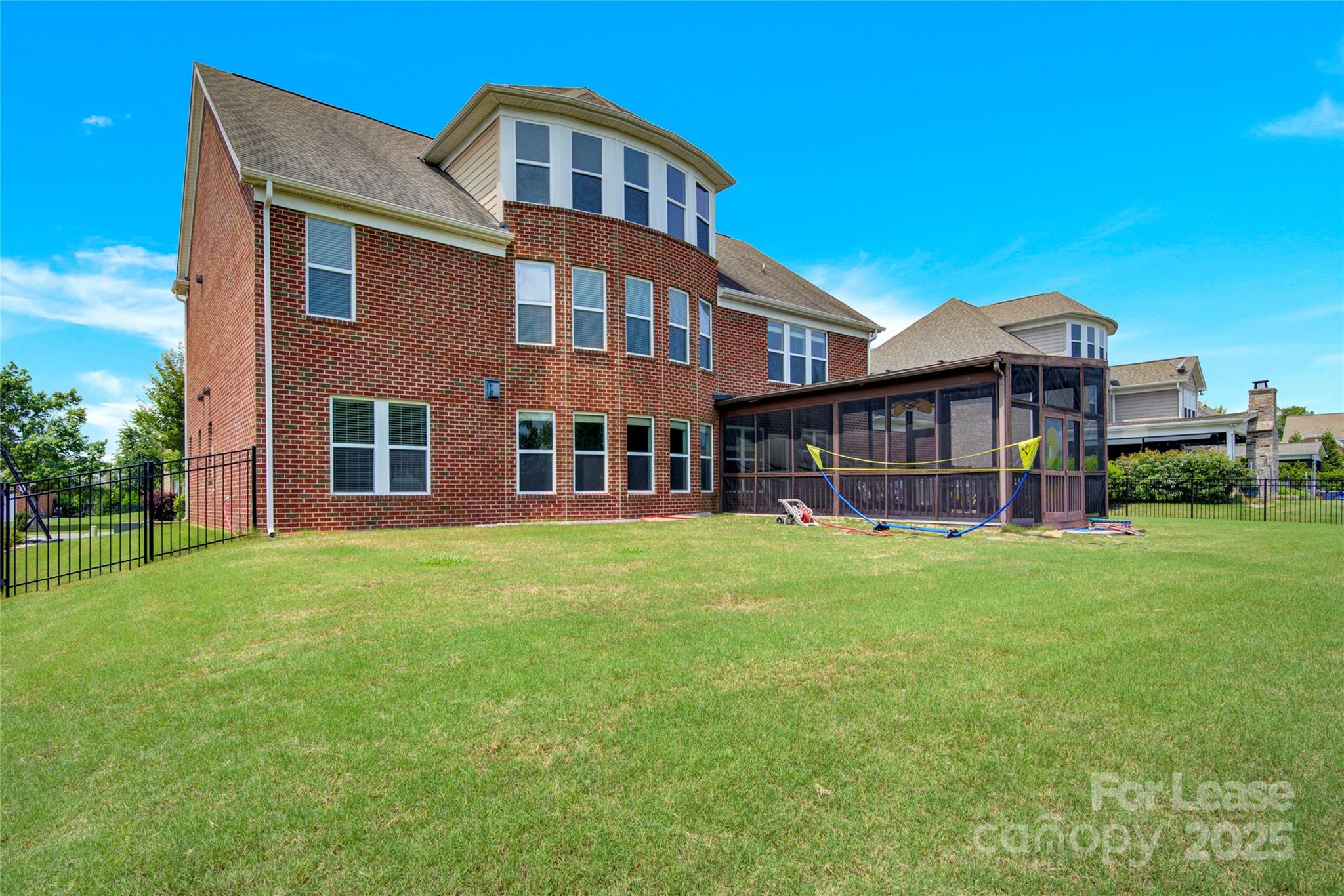 The Chimneys of Marvin - Residential Lease