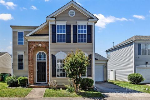 8610 Sawleaf Court Charlotte NC 28215