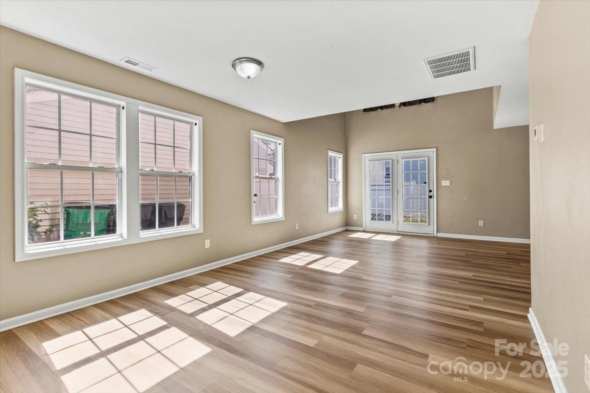 8610 Sawleaf Court