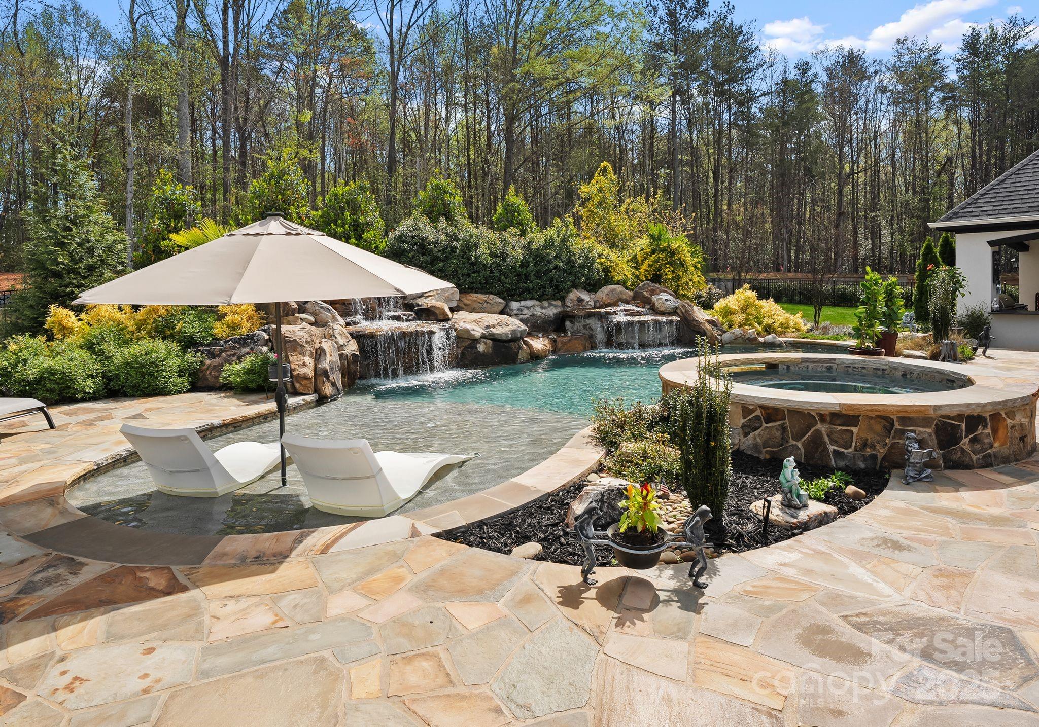 Hunts Landing - Residential