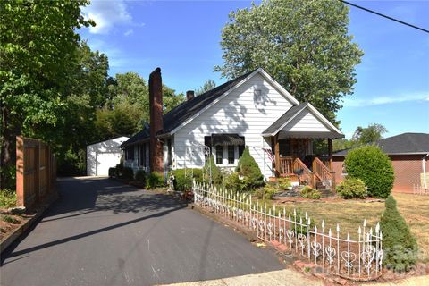 Photo of 212 Sharon Avenue NW, Lenoir, NC 28645 (MLS # 4384971)