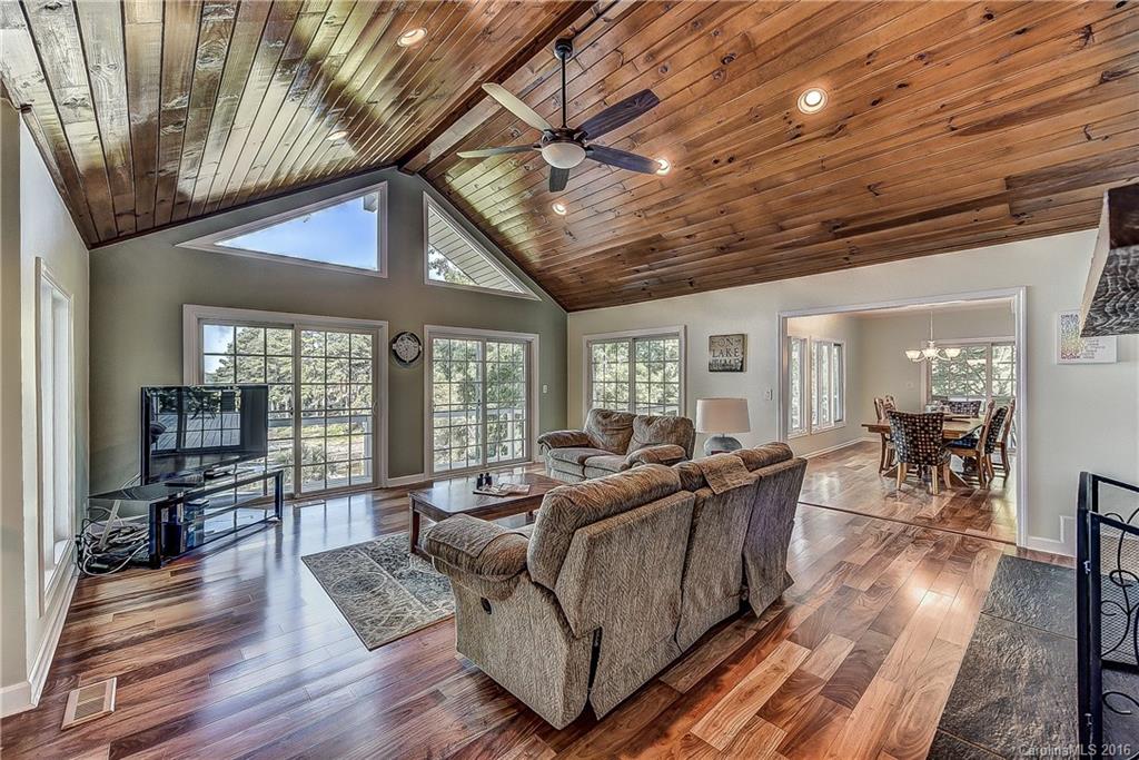 Tega Cay - Residential