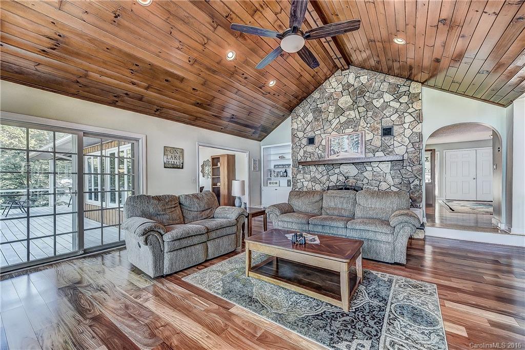 Tega Cay - Residential