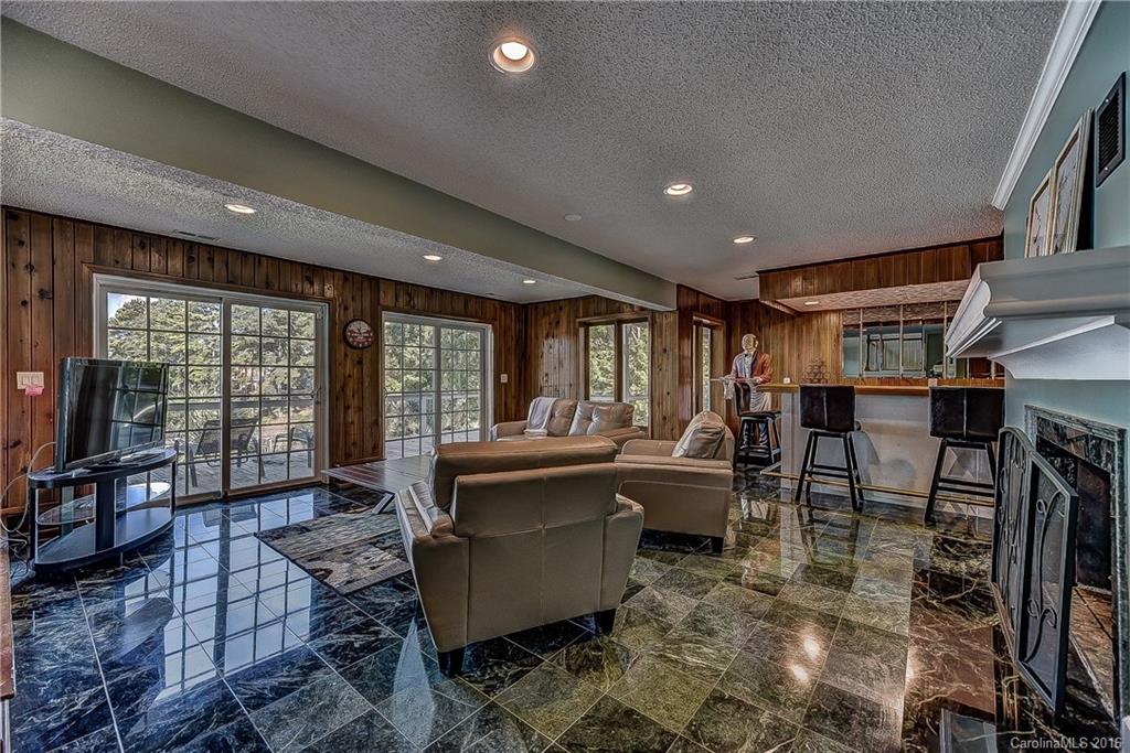 Tega Cay - Residential