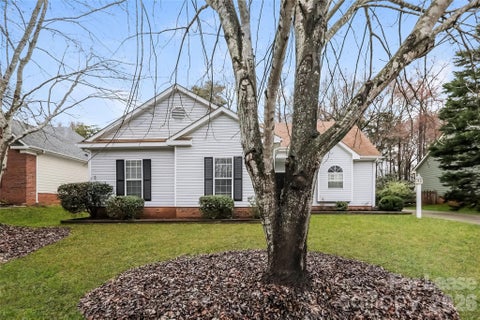 Photo of 11331 Clayford Ridge, Charlotte, NC 28215 (MLS # 4418330)