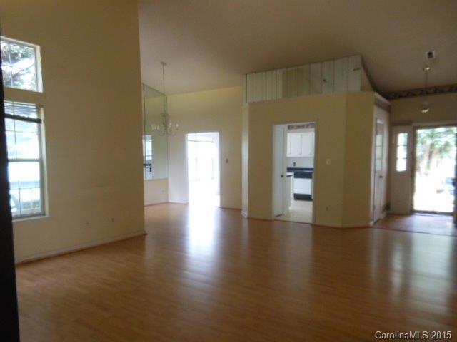 Olde Whitehall - Residential