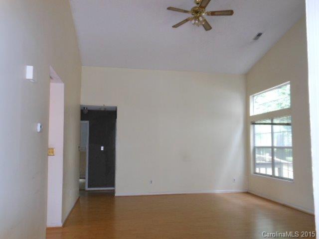 Olde Whitehall - Residential