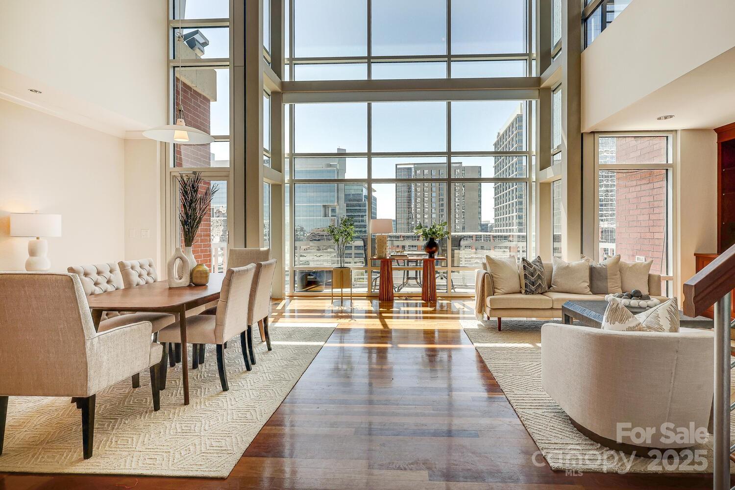 435 S Tryon Street 906