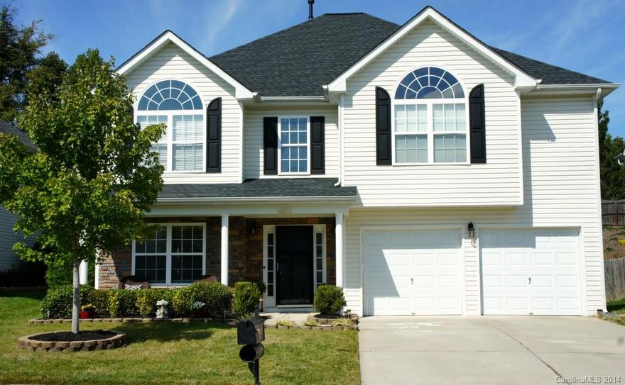 Immaculate, ready to move in home. Gorgeous floor plan, sunken living room, beautiful upgraded kitchen with SS appliances and granite countertop and eat in area. Upgrade flooring, huge master bedroom with sitting area, granite in bath, vaulted ceilings and very nice touches throughout the home. Owners take pride of their home and it shows. Beautiful fenced in backyard with tons of privacy in the back. New roof installed 2011. Minutes to Ballantyne's shopping and restaurants.