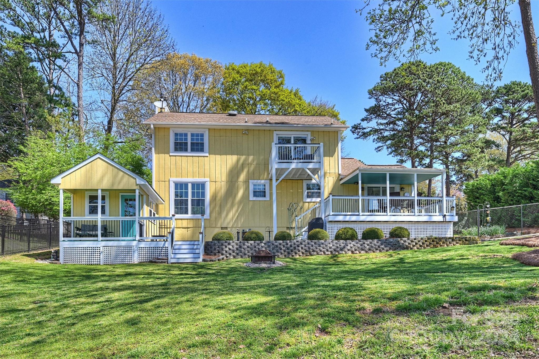 Tega Cay - Residential