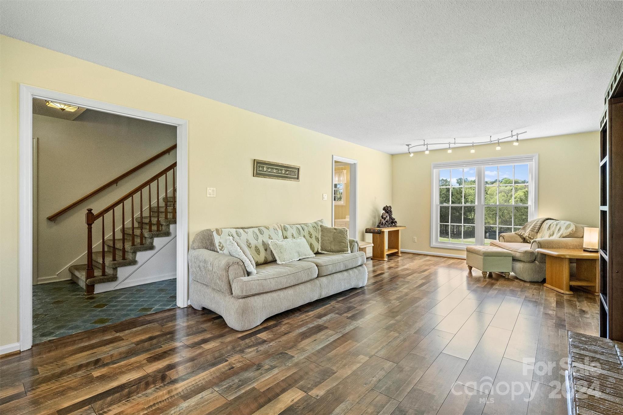 Tega Cay - Residential