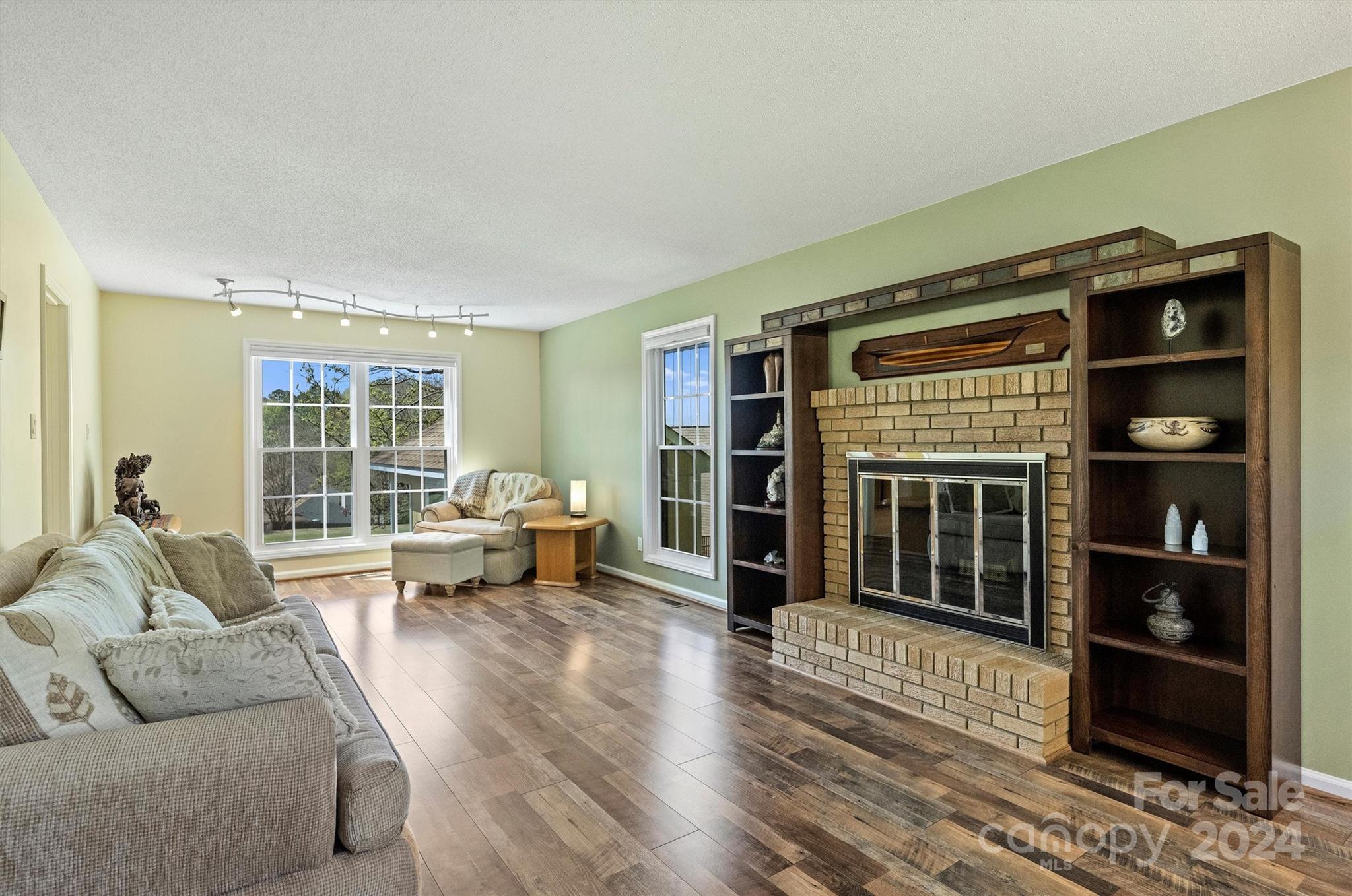 Tega Cay - Residential