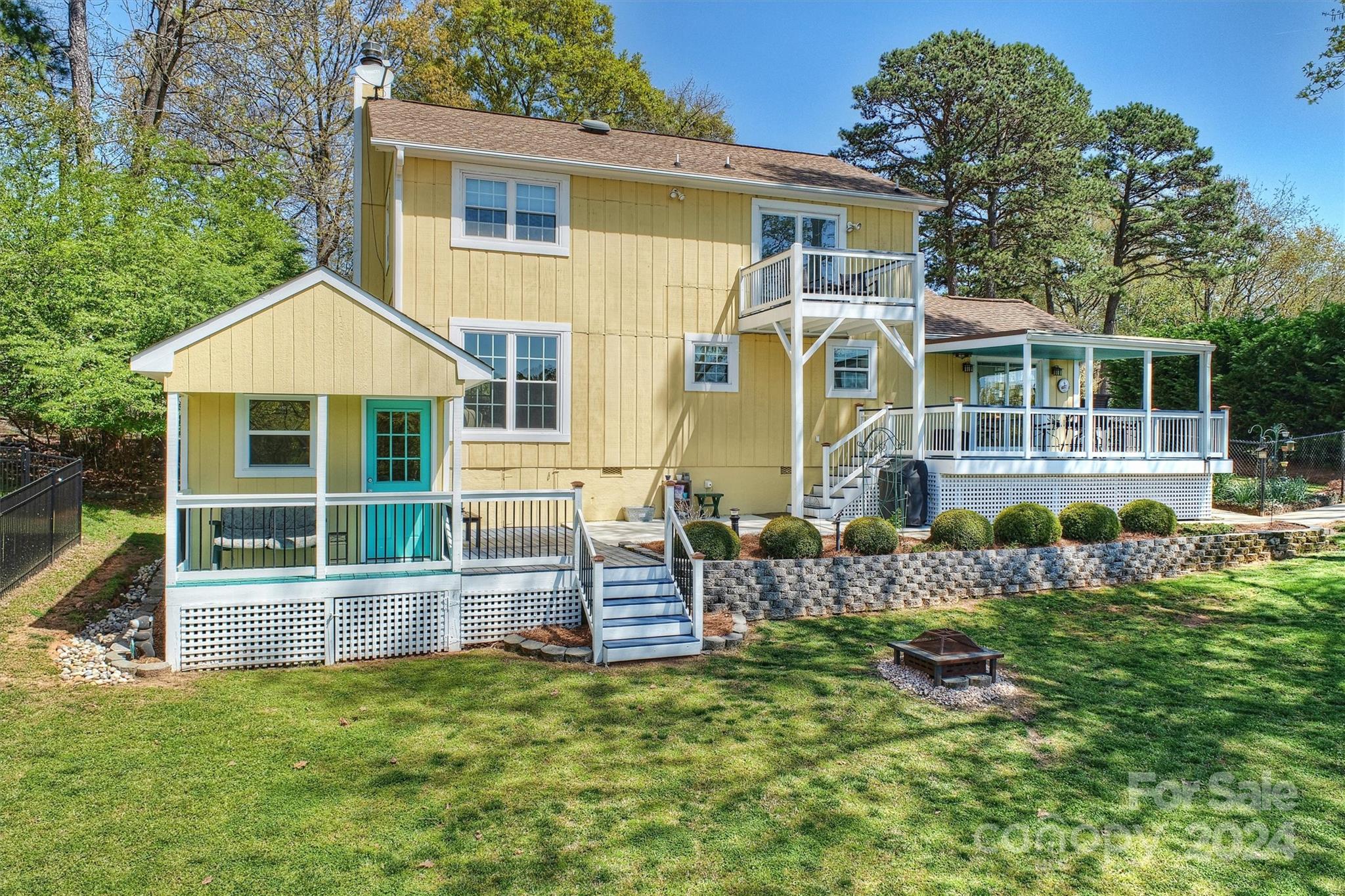 Tega Cay - Residential